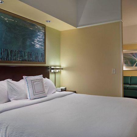 לארגו Springhill Suites St Petersburg Clearwater מראה חיצוני תמונה