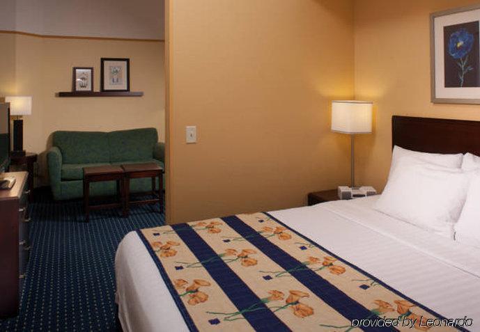 לארגו Springhill Suites St Petersburg Clearwater מראה חיצוני תמונה