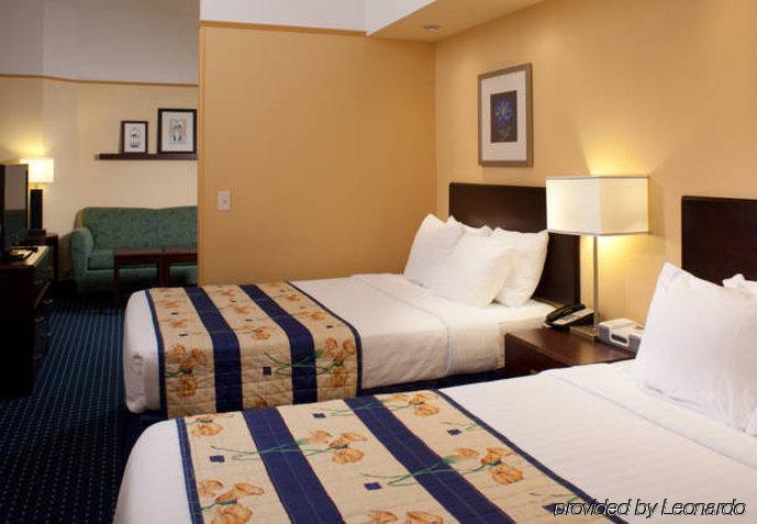 לארגו Springhill Suites St Petersburg Clearwater מראה חיצוני תמונה