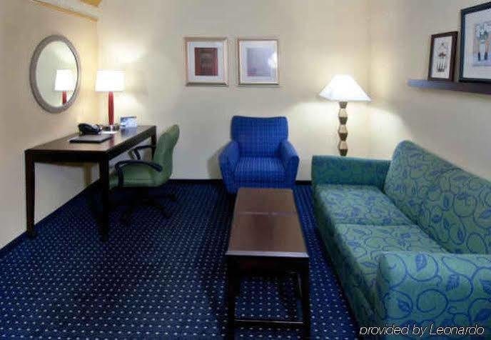 לארגו Springhill Suites St Petersburg Clearwater מראה חיצוני תמונה